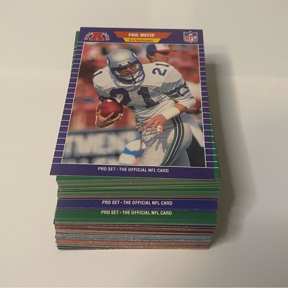1989 - 1990  Pro Set Football Cards Lot of 77 Cards Vintage - Picture 1 of 8